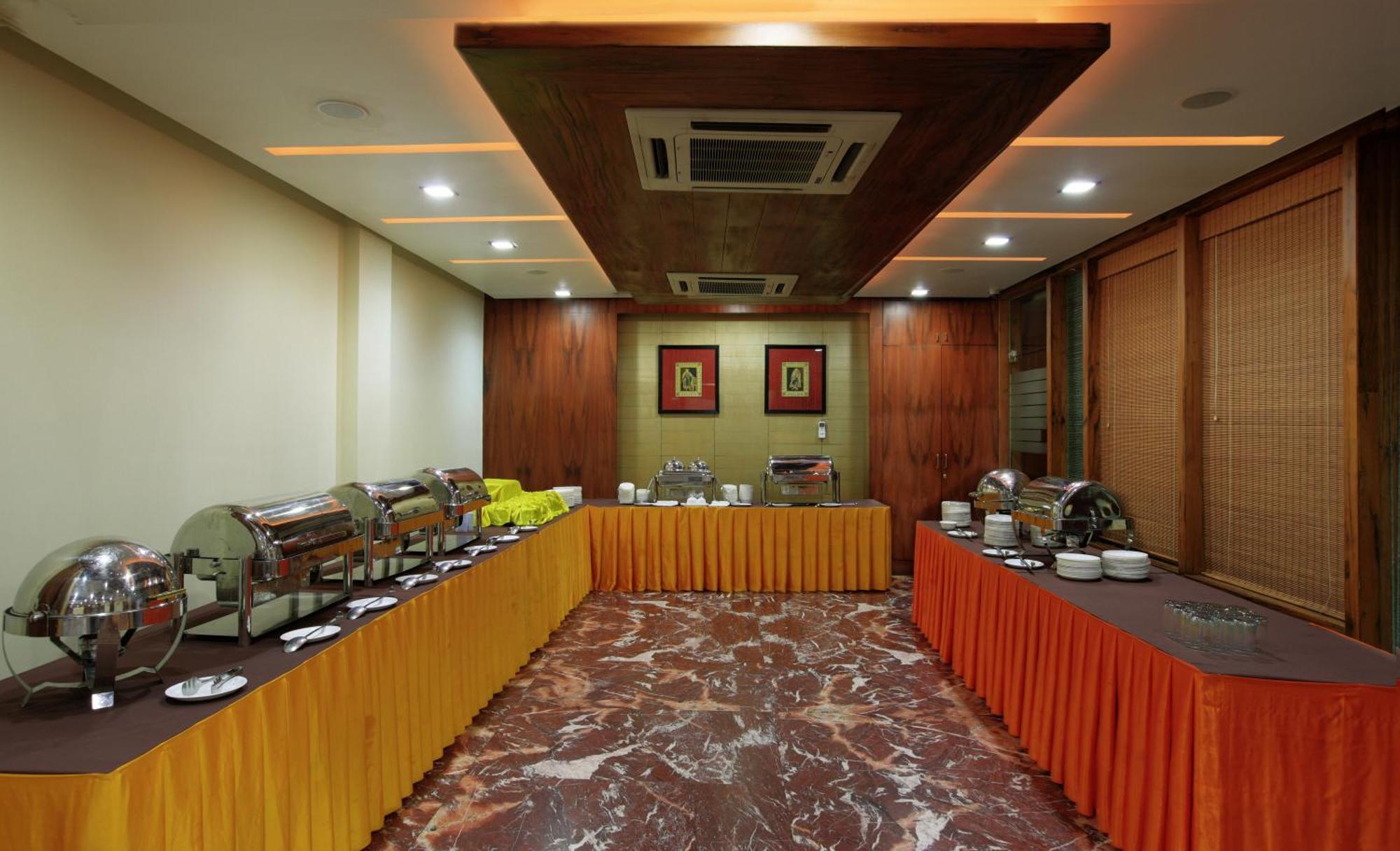 Hotel Mayura Raipur  ภายนอก รูปภาพ