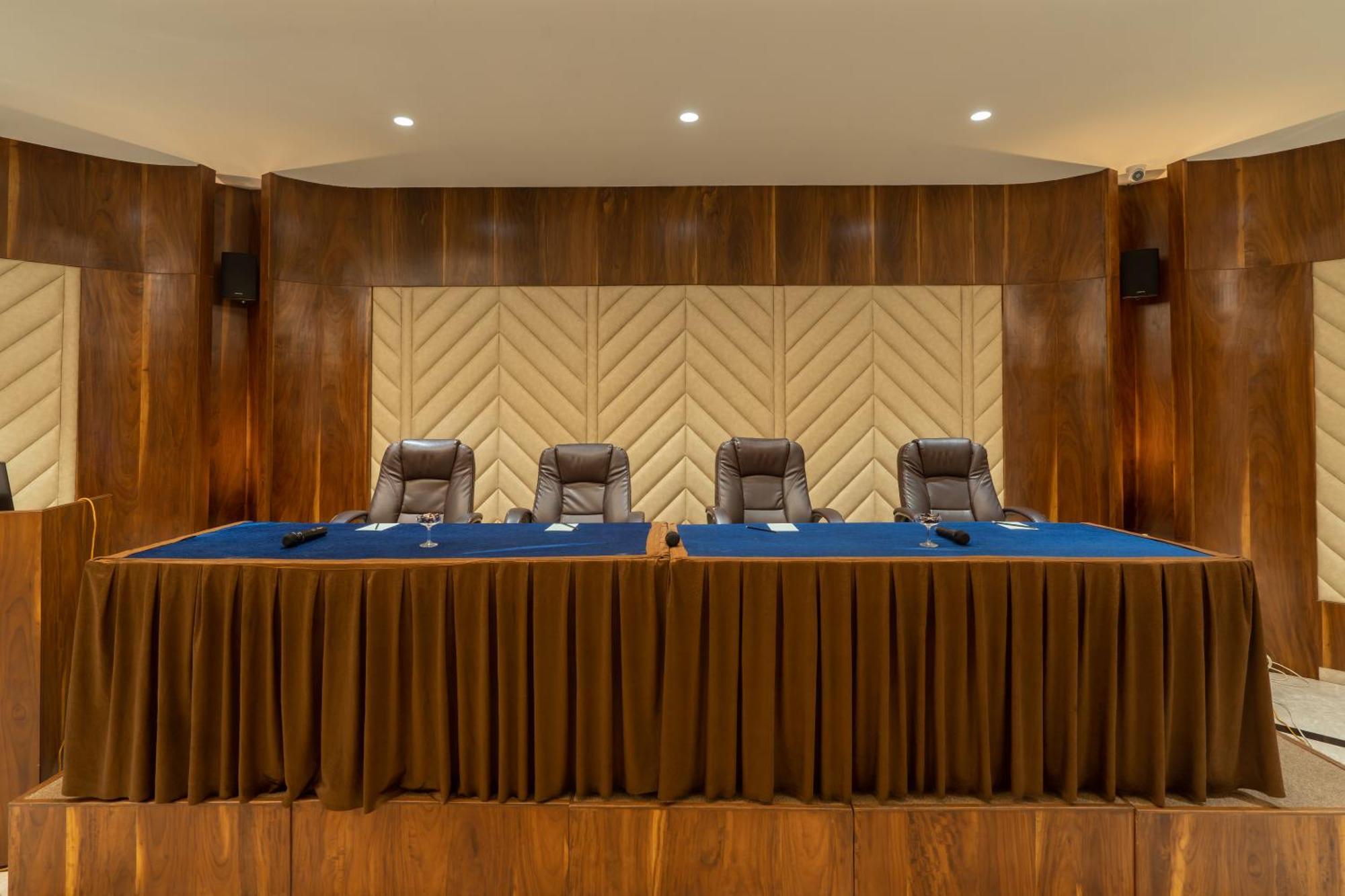 Hotel Mayura Raipur  ภายนอก รูปภาพ