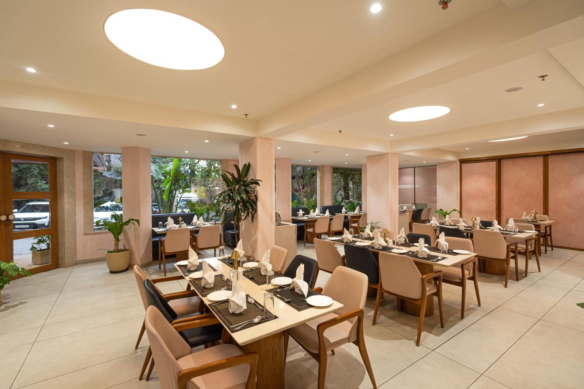 Hotel Mayura Raipur  ภายนอก รูปภาพ