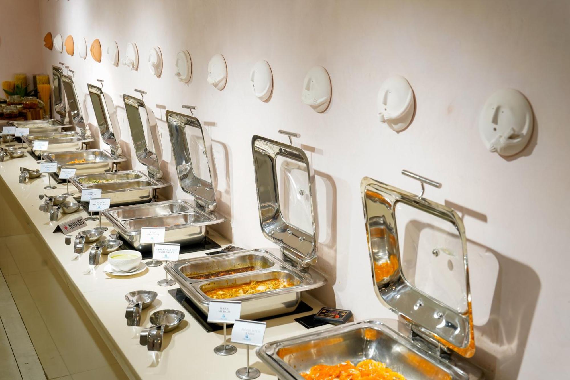 Hotel Mayura Raipur  ภายนอก รูปภาพ