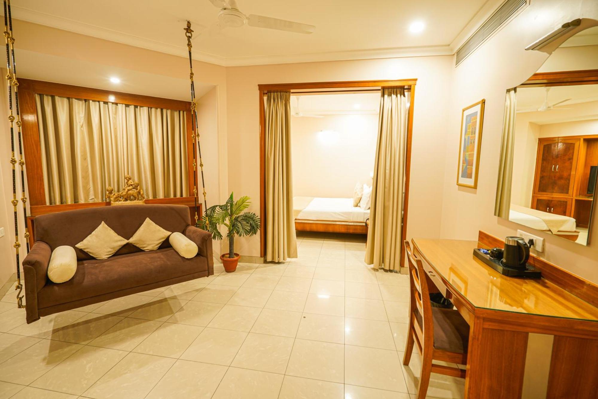 Hotel Mayura Raipur  ภายนอก รูปภาพ